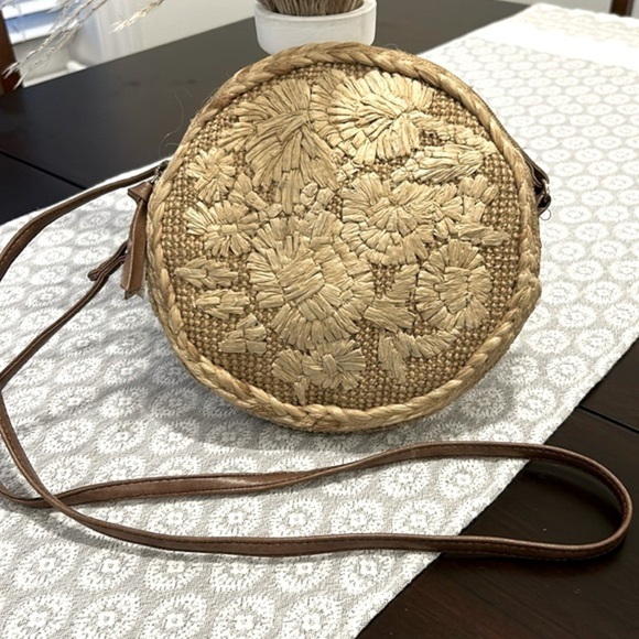 Accessorize London Round Jute Boho Textured Crossbody Bag - Picture 4 of 17